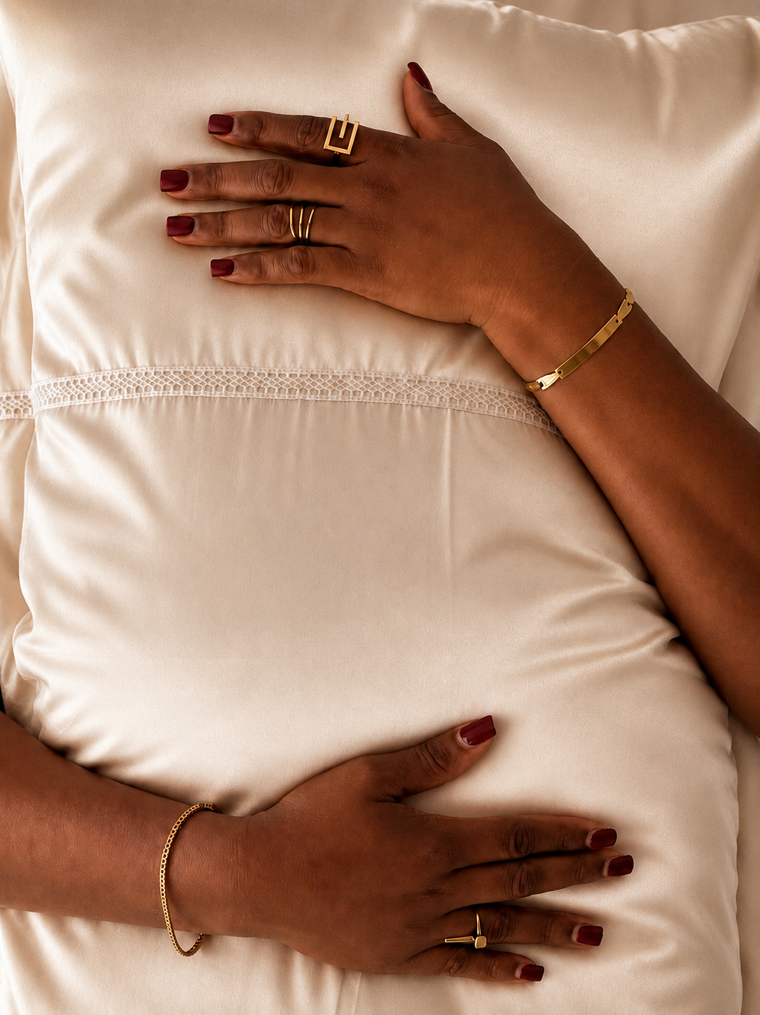 Four peach pillowcases included in the 800TC queen bedsheet set