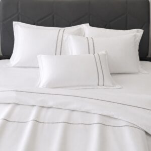 Four white pillowcases included in the 400TC king bedsheet set